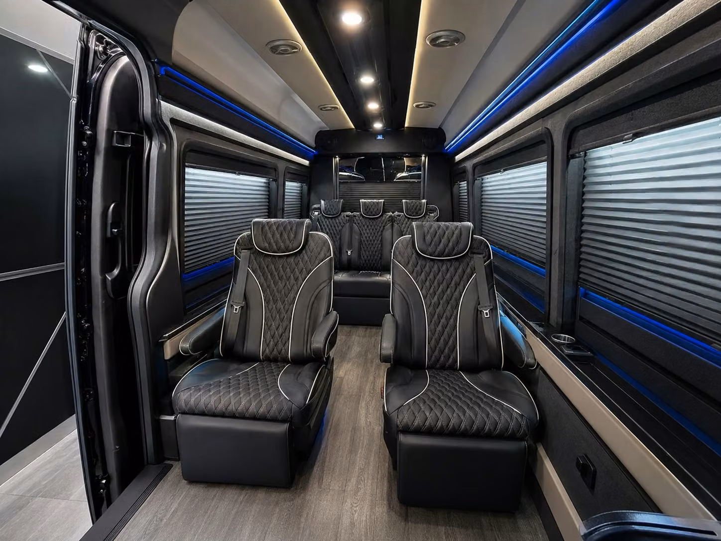 choose roanoke airport transportation that keeps your whole group together