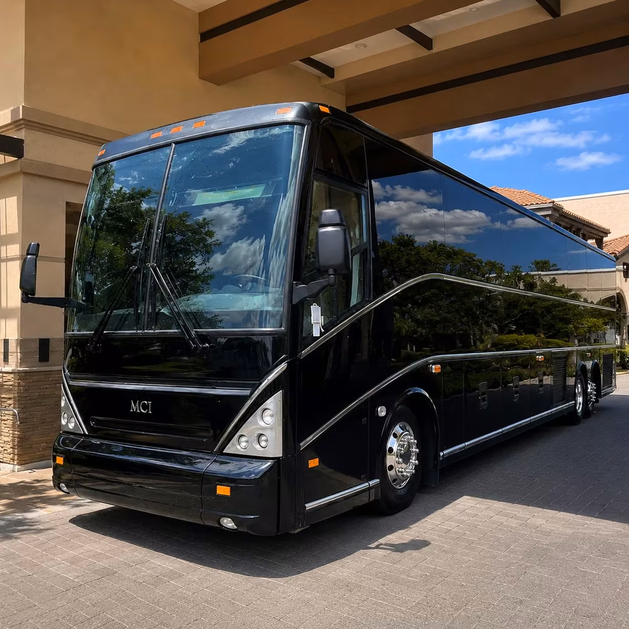for easy roanoke construction and worksite shuttle bus rentals coachbusroanoke com delivers
