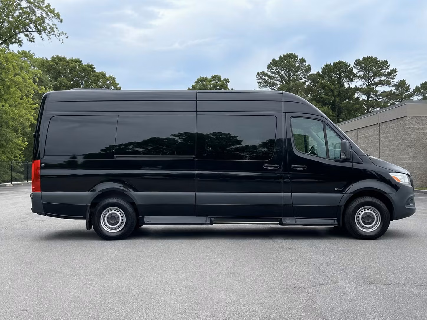 roanoke corporate transportation
